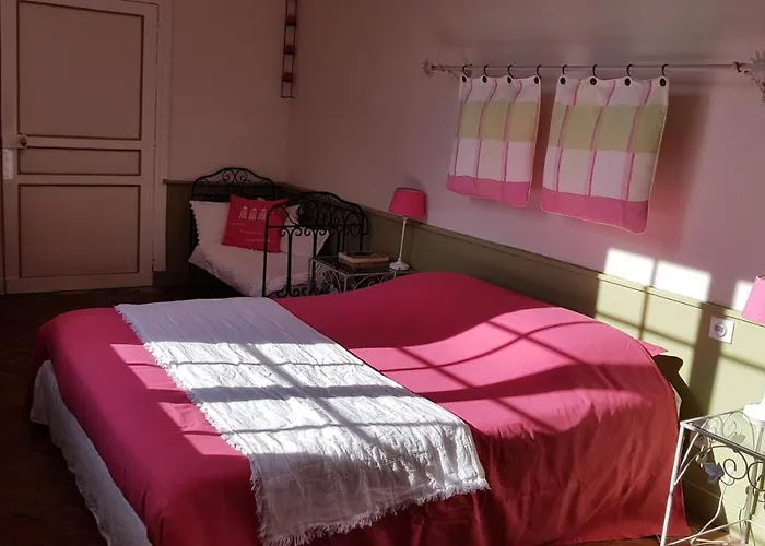 La Charretterie Oda ve Kahvaltı 3*